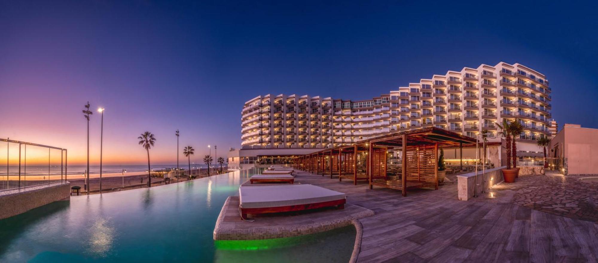 Cadiz Bahia By Qhotels Exterior photo