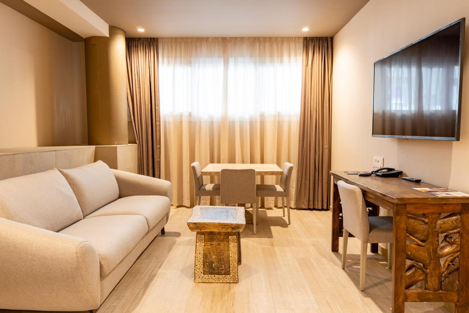 Cadiz Bahia By Qhotels Exterior photo