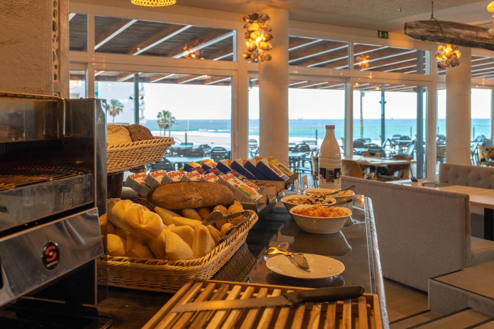 Cadiz Bahia By Qhotels Exterior photo